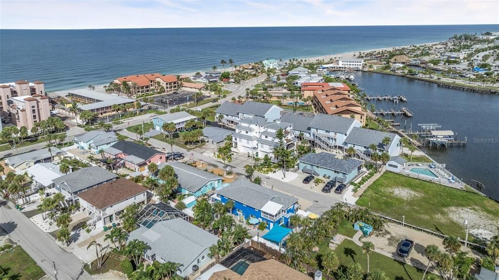 For Sale: $1,495,000 (3 beds, 3 baths, 3250 Square Feet)