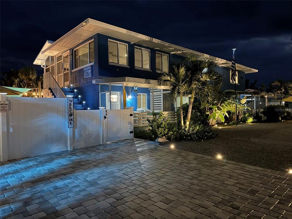 For Sale: $1,495,000 (3 beds, 3 baths, 3250 Square Feet)