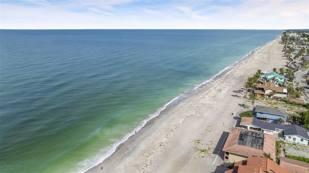 For Sale: $1,495,000 (3 beds, 3 baths, 3250 Square Feet)