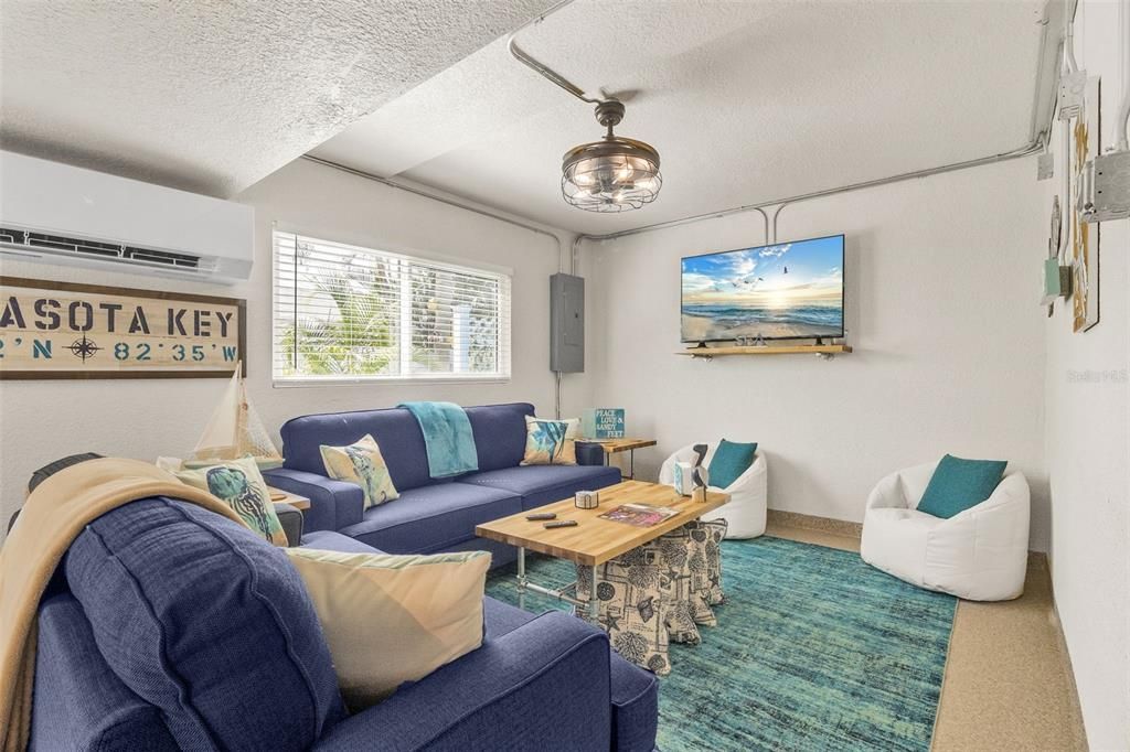 For Sale: $1,495,000 (3 beds, 3 baths, 3250 Square Feet)