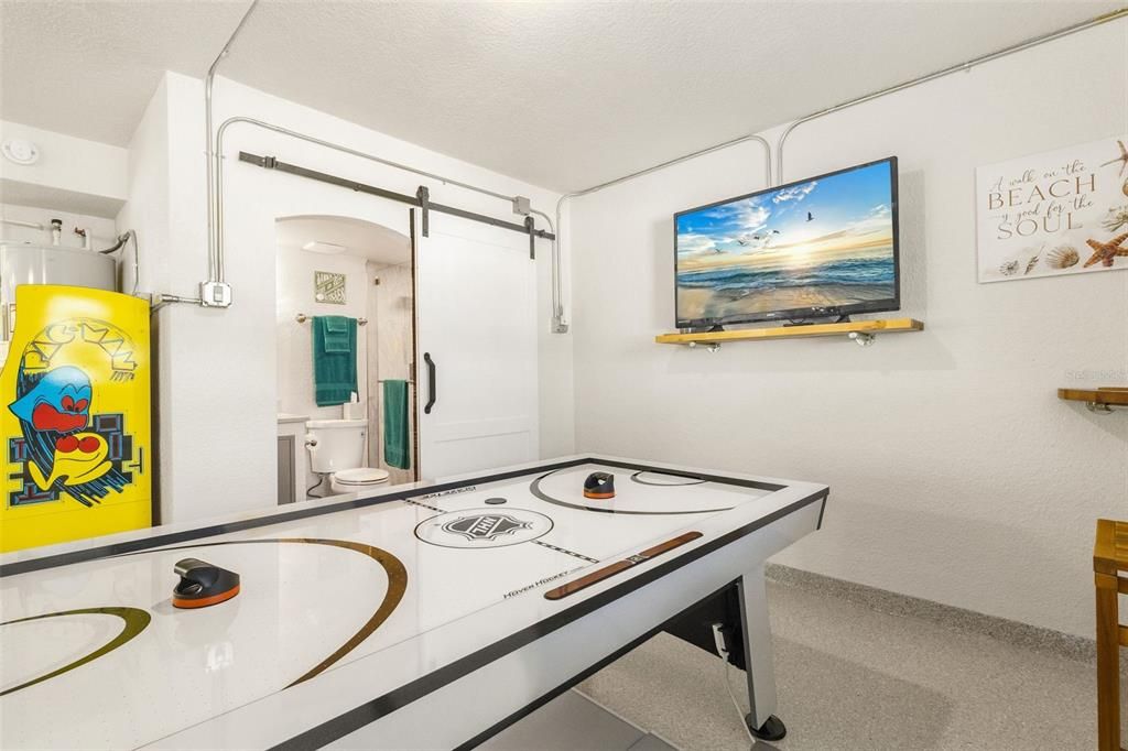 For Sale: $1,495,000 (3 beds, 3 baths, 3250 Square Feet)