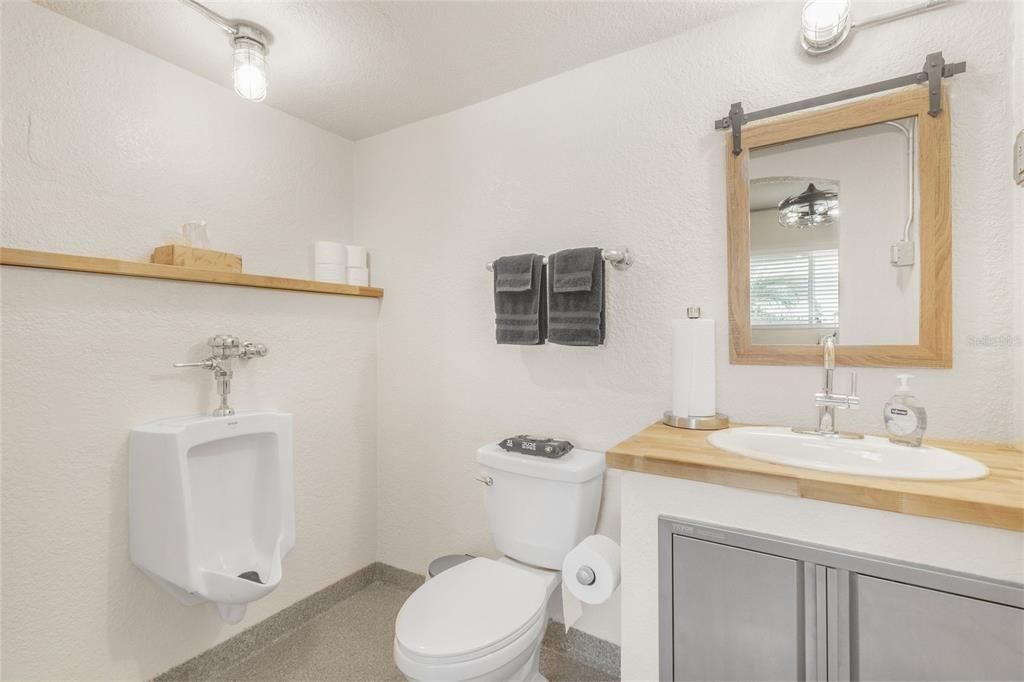 For Sale: $1,495,000 (3 beds, 3 baths, 3250 Square Feet)