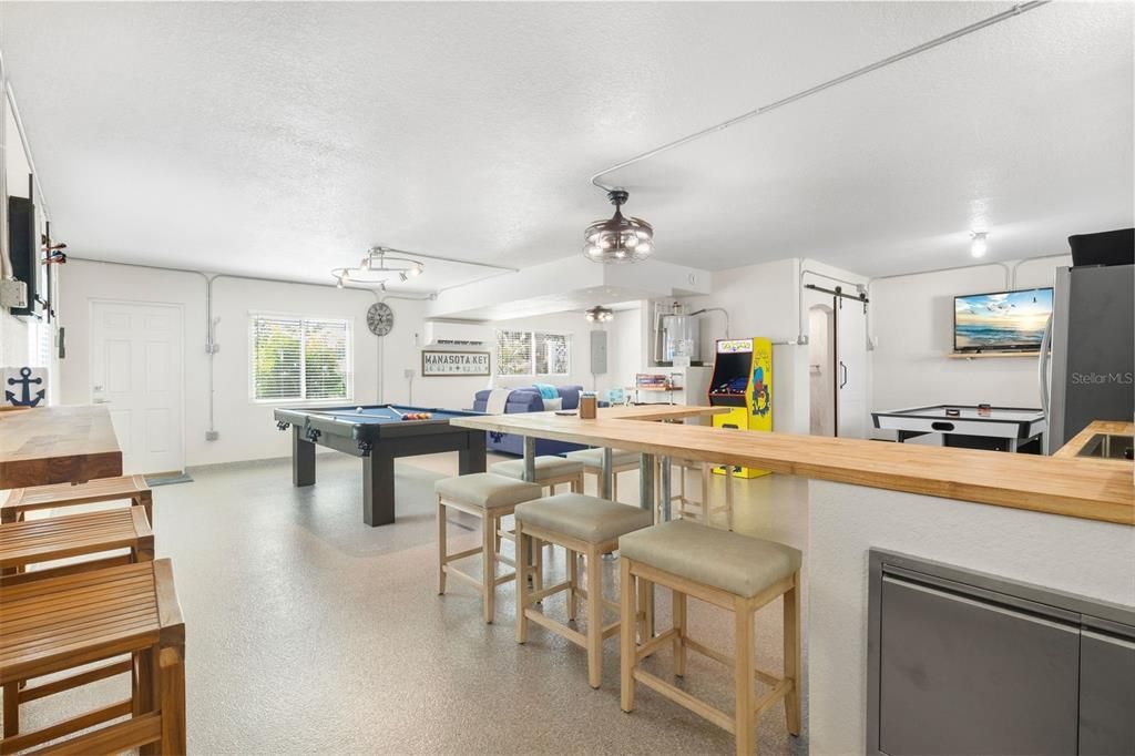 For Sale: $1,495,000 (3 beds, 3 baths, 3250 Square Feet)