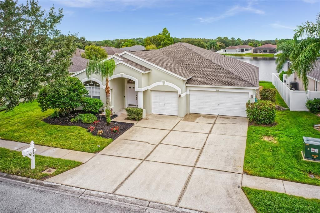 Recently Sold: $465,000 (4 beds, 2 baths, 2518 Square Feet)