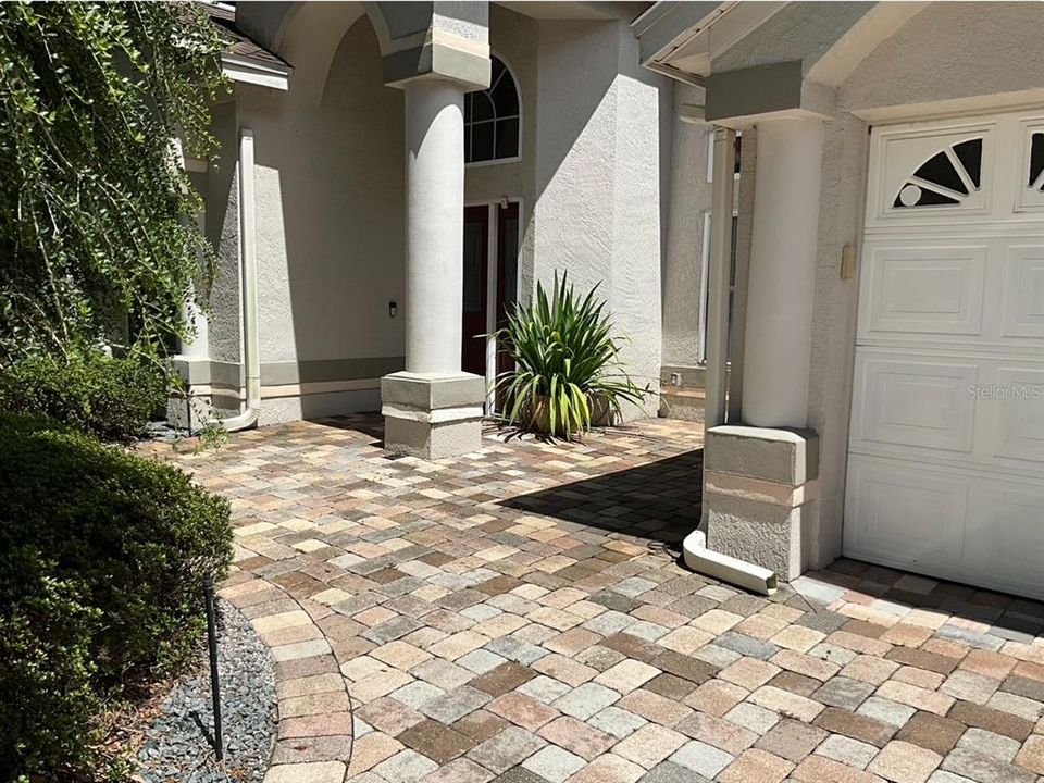 Active With Contract: $599,000 (5 beds, 2 baths, 2799 Square Feet)