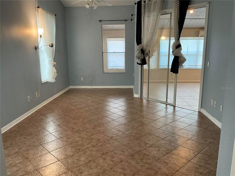 Active With Contract: $599,000 (5 beds, 2 baths, 2799 Square Feet)