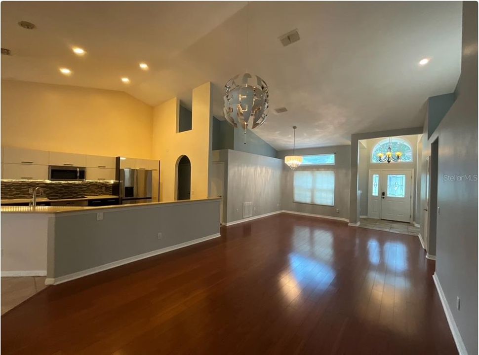 Active With Contract: $599,000 (5 beds, 2 baths, 2799 Square Feet)