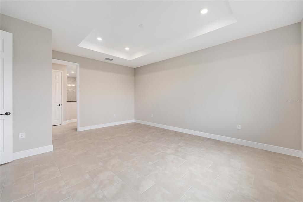 Active With Contract: $459,000 (3 beds, 3 baths, 2870 Square Feet)