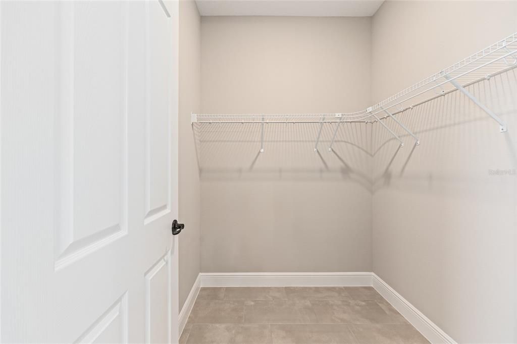 Active With Contract: $459,000 (3 beds, 3 baths, 2870 Square Feet)