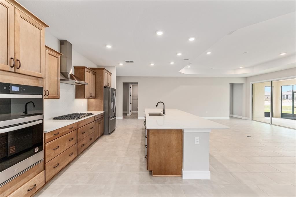 Active With Contract: $459,000 (3 beds, 3 baths, 2870 Square Feet)