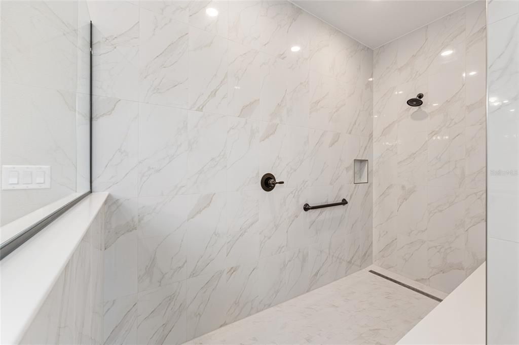 Active With Contract: $459,000 (3 beds, 3 baths, 2870 Square Feet)