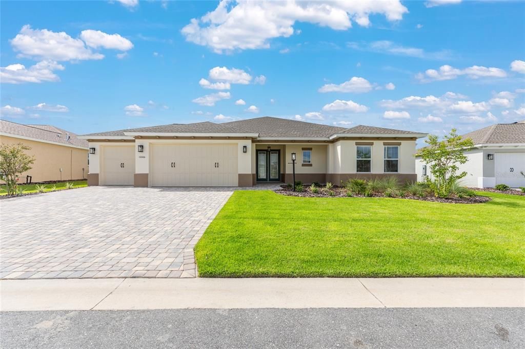 Active With Contract: $459,000 (3 beds, 3 baths, 2870 Square Feet)