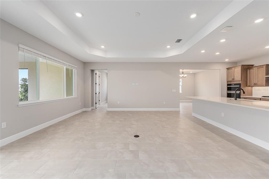 Active With Contract: $459,000 (3 beds, 3 baths, 2870 Square Feet)