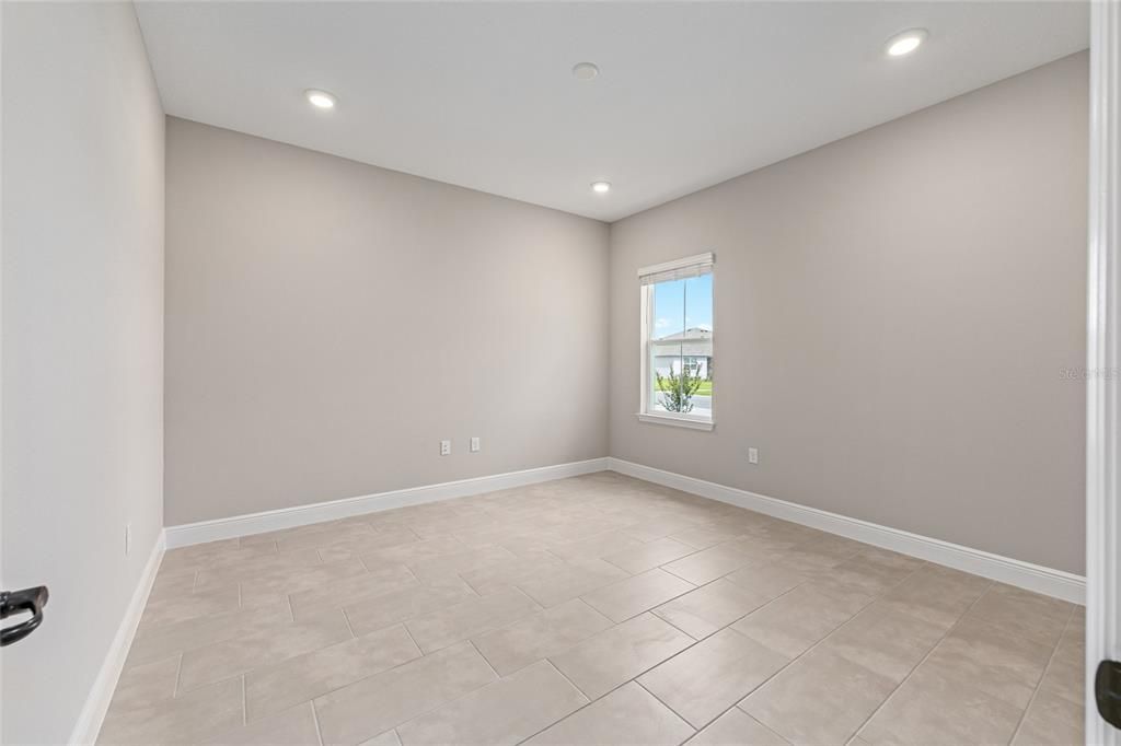 Active With Contract: $459,000 (3 beds, 3 baths, 2870 Square Feet)