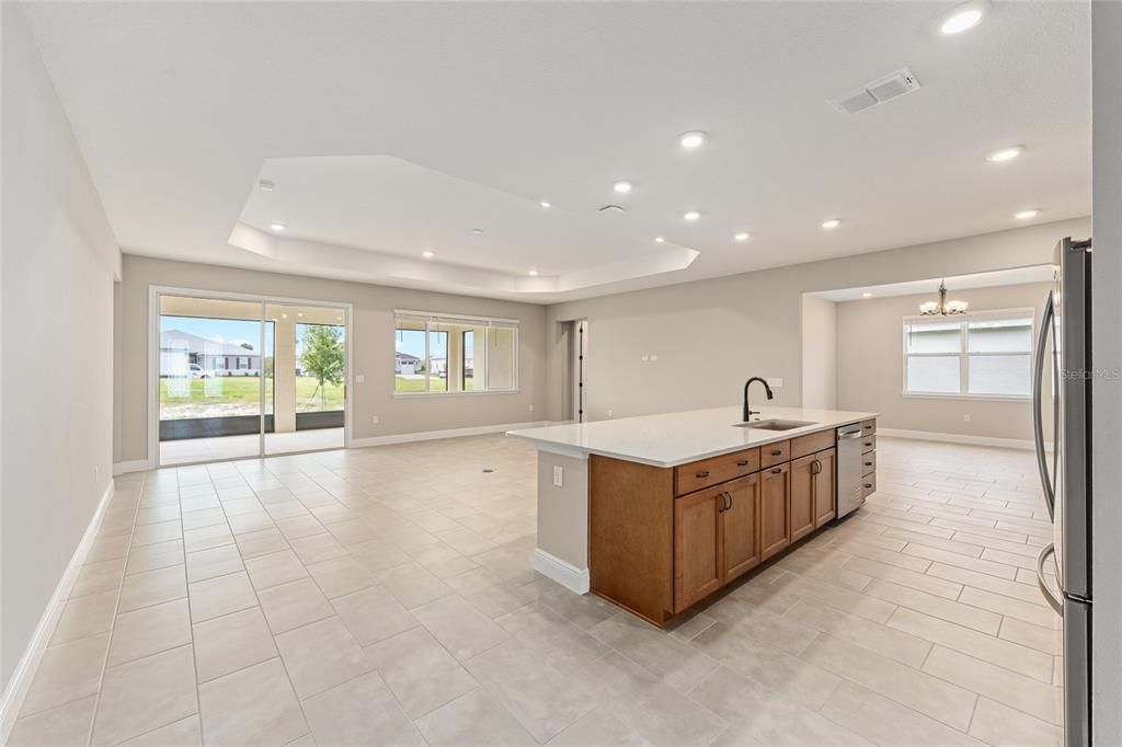 Active With Contract: $459,000 (3 beds, 3 baths, 2870 Square Feet)