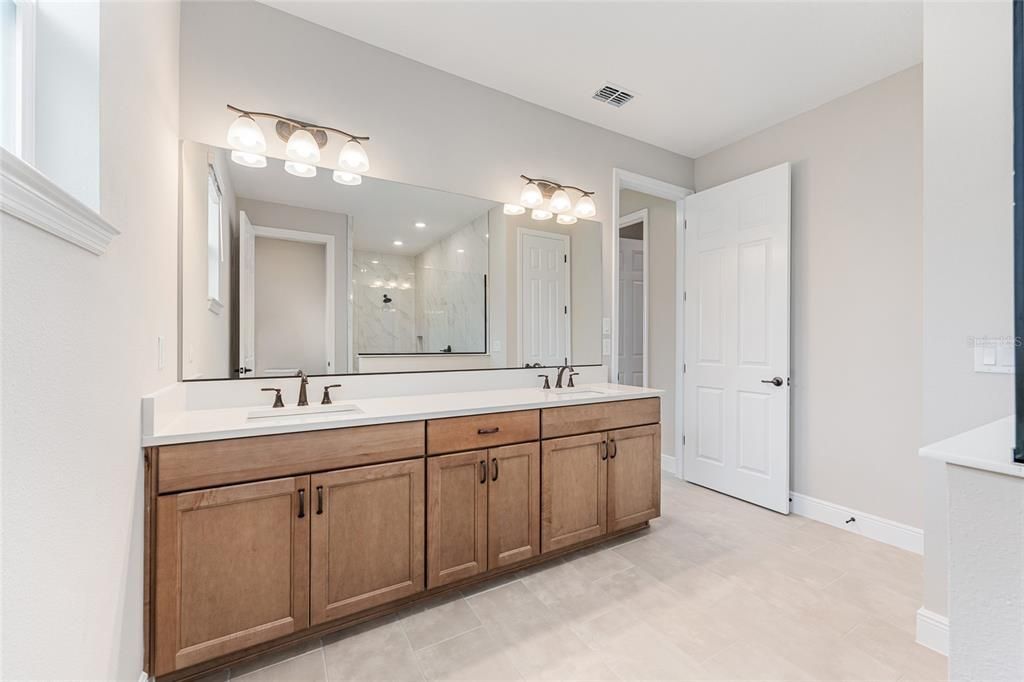 Active With Contract: $459,000 (3 beds, 3 baths, 2870 Square Feet)