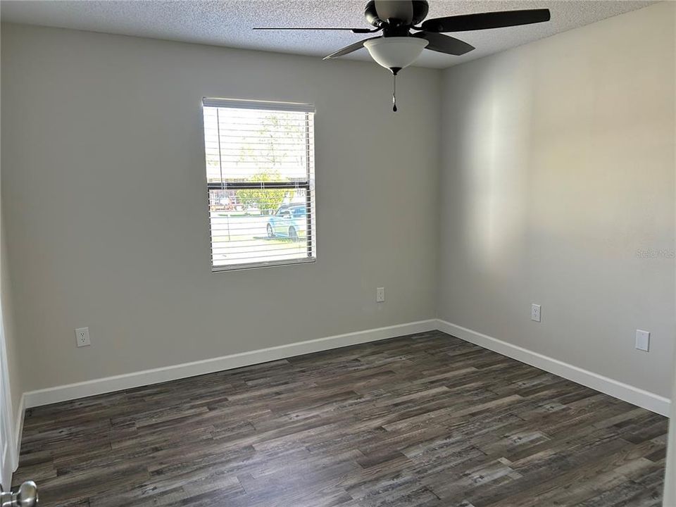 For Sale: $235,000 (3 beds, 2 baths, 1195 Square Feet)