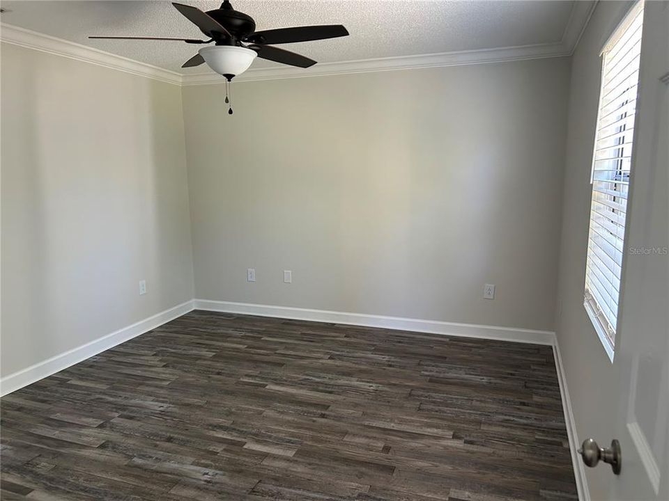 For Sale: $235,000 (3 beds, 2 baths, 1195 Square Feet)