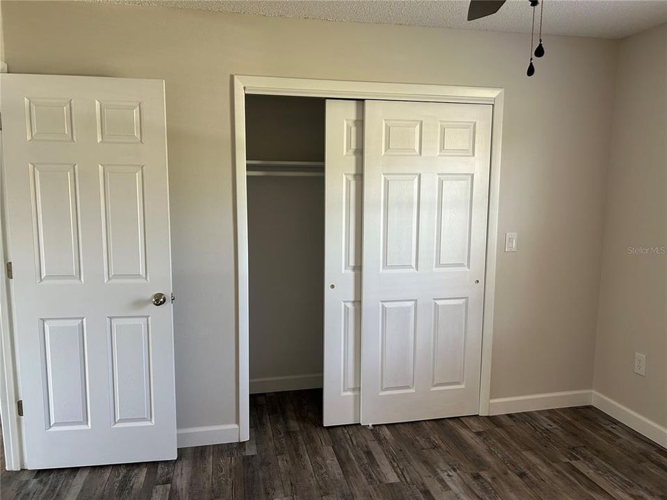 For Sale: $235,000 (3 beds, 2 baths, 1195 Square Feet)