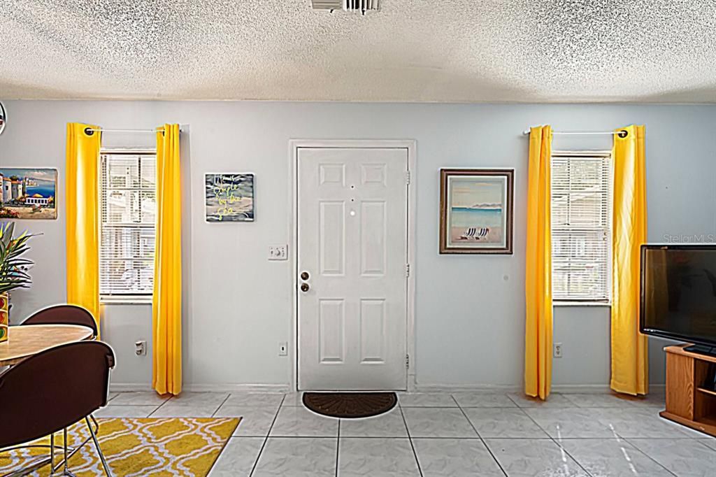 En Venta: $99,500 (1 camas, 1 baños, 672 Pies cuadrados)