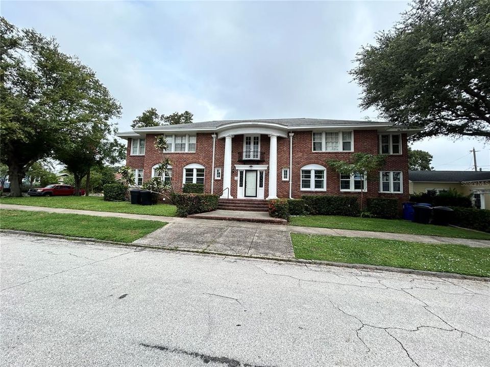 Recientemente alquilado: $1,650 (1 camas, 1 baños, 1100 Pies cuadrados)