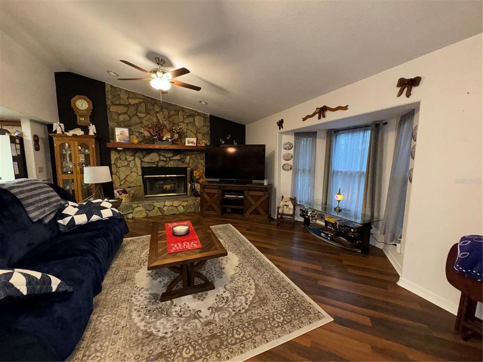 待售: $499,000 (3 贝兹, 3 浴室, 2150 平方英尺)