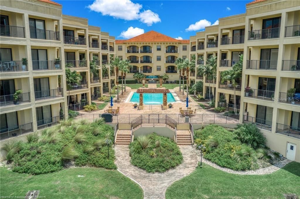 En Venta: $329,900 (3 camas, 2 baños, 1323 Pies cuadrados)