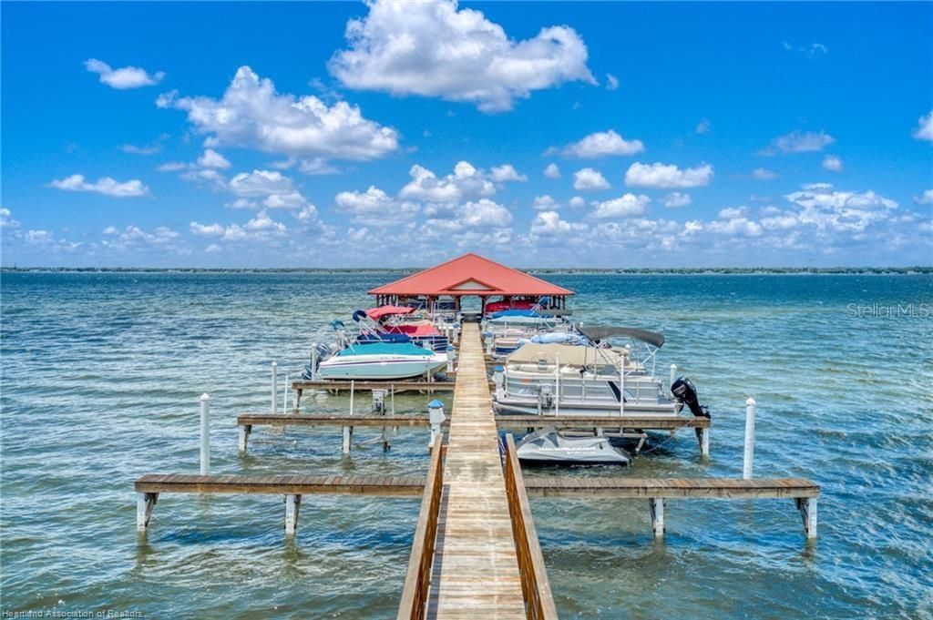 En Venta: $329,900 (3 camas, 2 baños, 1323 Pies cuadrados)