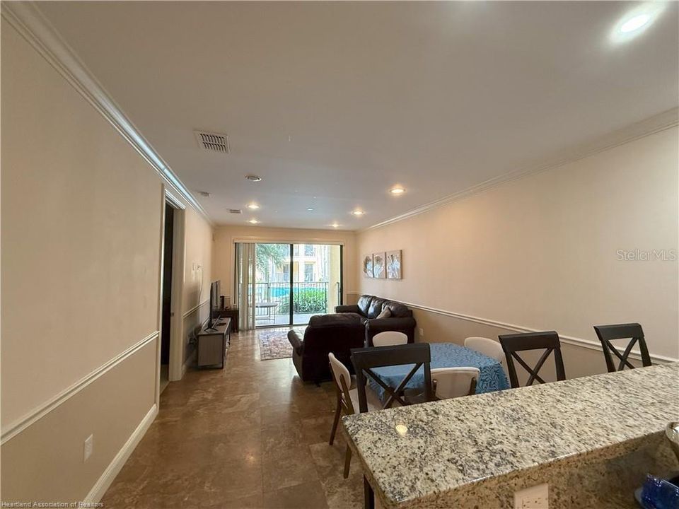 En Venta: $329,900 (3 camas, 2 baños, 1323 Pies cuadrados)