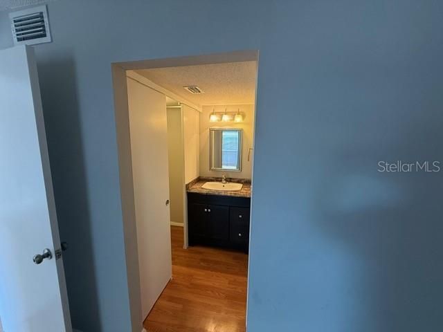 Active With Contract: $1,550 (2 beds, 2 baths, 874 Square Feet)