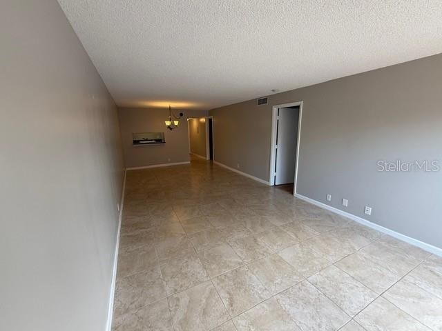 Active With Contract: $1,550 (2 beds, 2 baths, 874 Square Feet)
