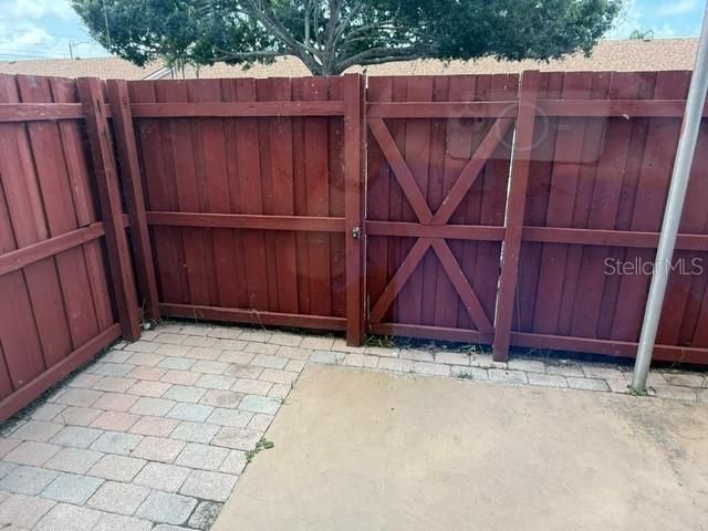 Active With Contract: $1,550 (2 beds, 2 baths, 874 Square Feet)