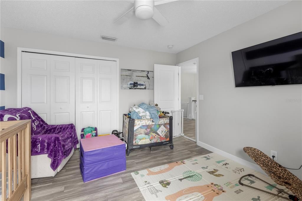 合同活跃: $495,000 (4 贝兹, 2 浴室, 2370 平方英尺)