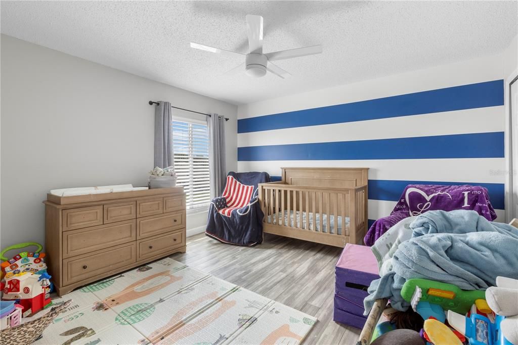 合同活跃: $495,000 (4 贝兹, 2 浴室, 2370 平方英尺)