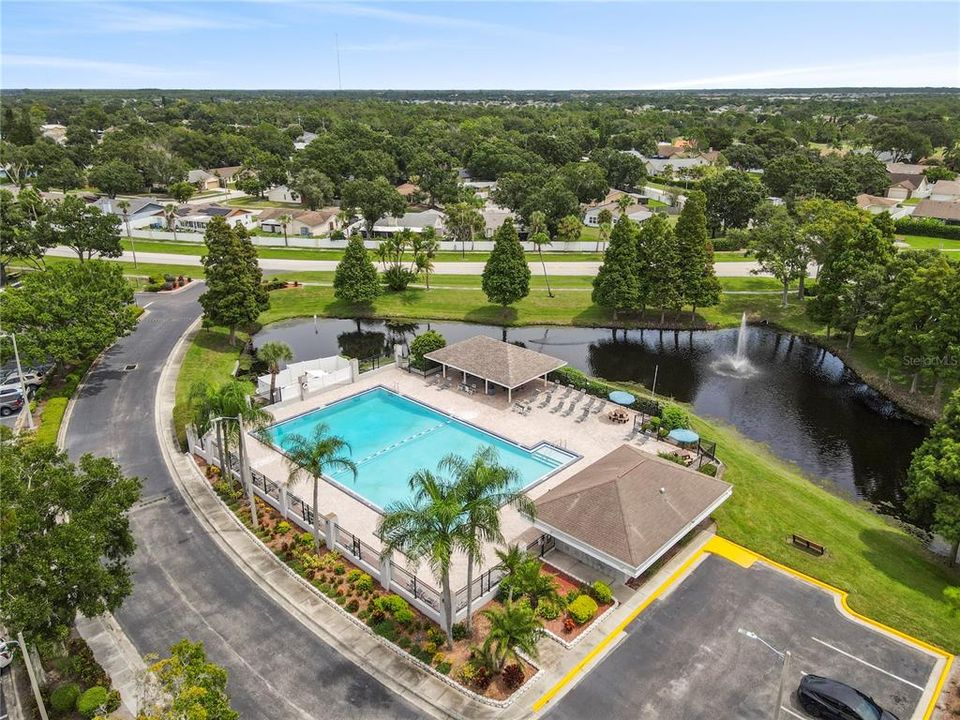 合同活跃: $495,000 (4 贝兹, 2 浴室, 2370 平方英尺)