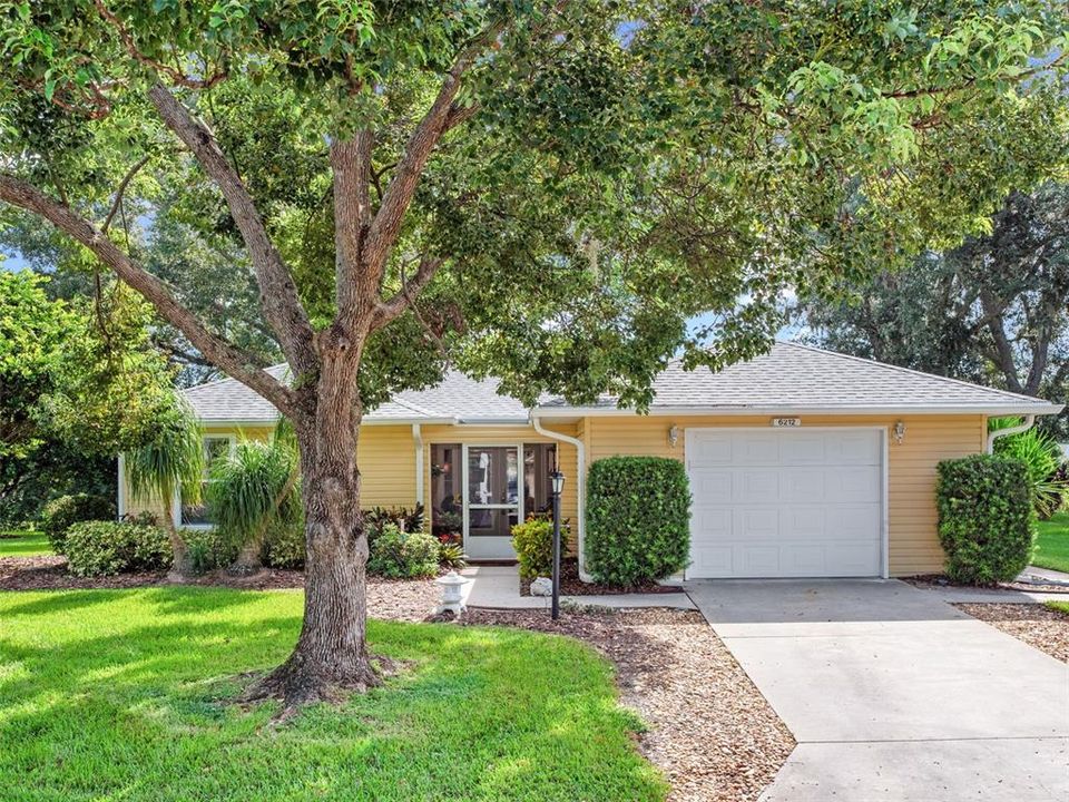 合同活跃: $289,900 (3 贝兹, 2 浴室, 1913 平方英尺)