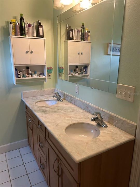 For Sale: $783,000 (4 beds, 3 baths, 2900 Square Feet)