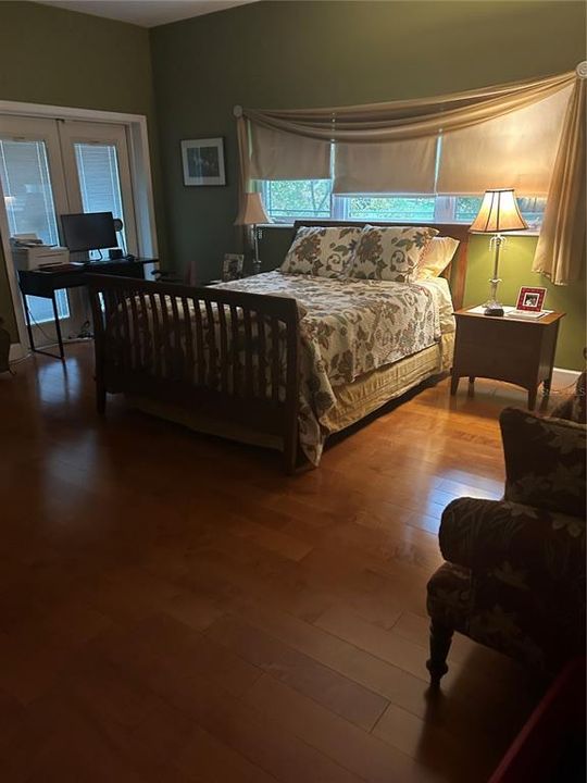 For Sale: $783,000 (4 beds, 3 baths, 2900 Square Feet)