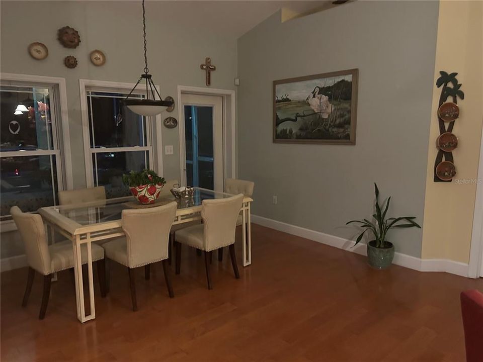 For Sale: $783,000 (4 beds, 3 baths, 2900 Square Feet)