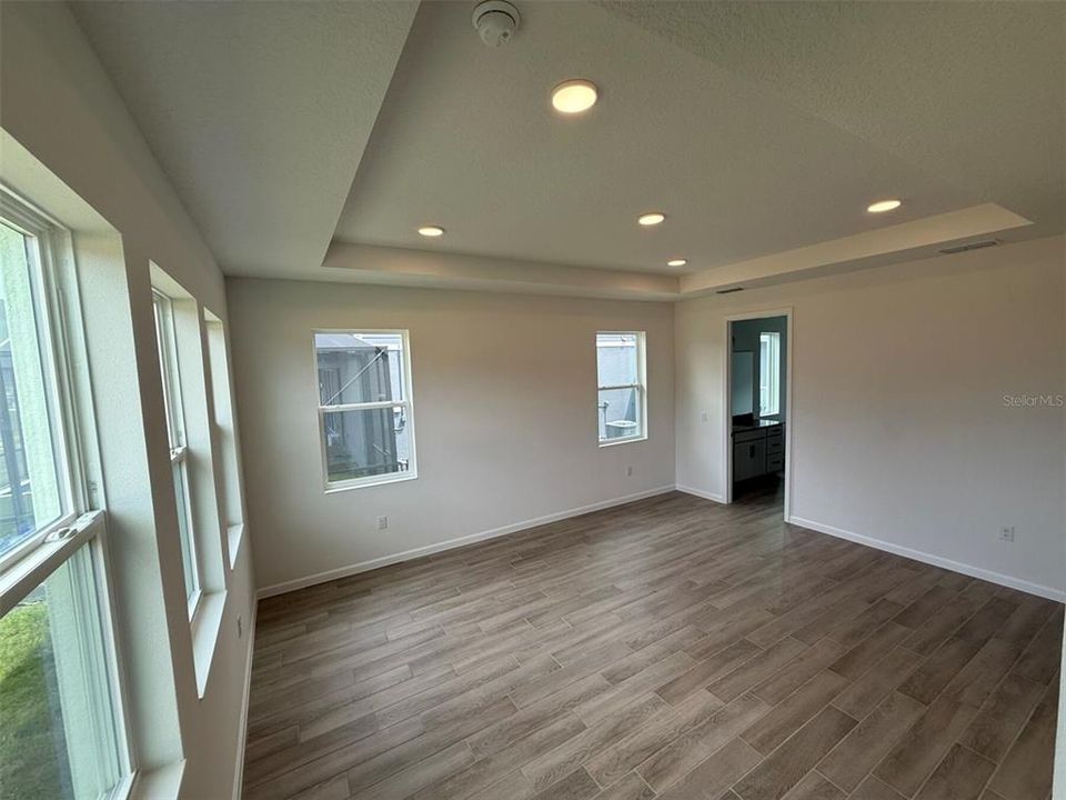 En Venta: $769,990 (5 camas, 4 baños, 3485 Pies cuadrados)