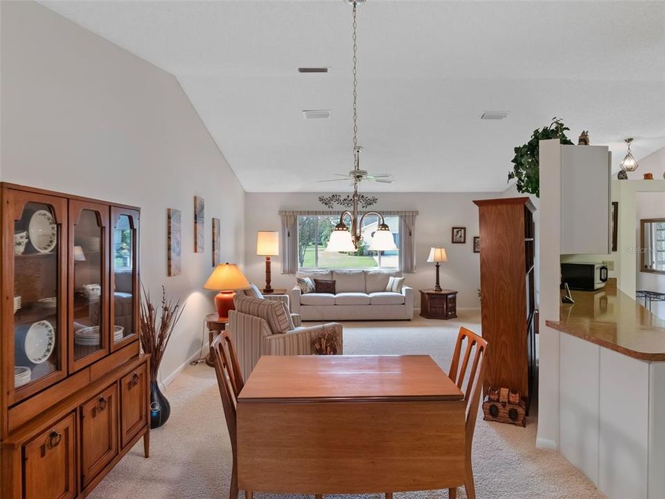 Activo con contrato: $279,900 (2 camas, 2 baños, 1775 Pies cuadrados)