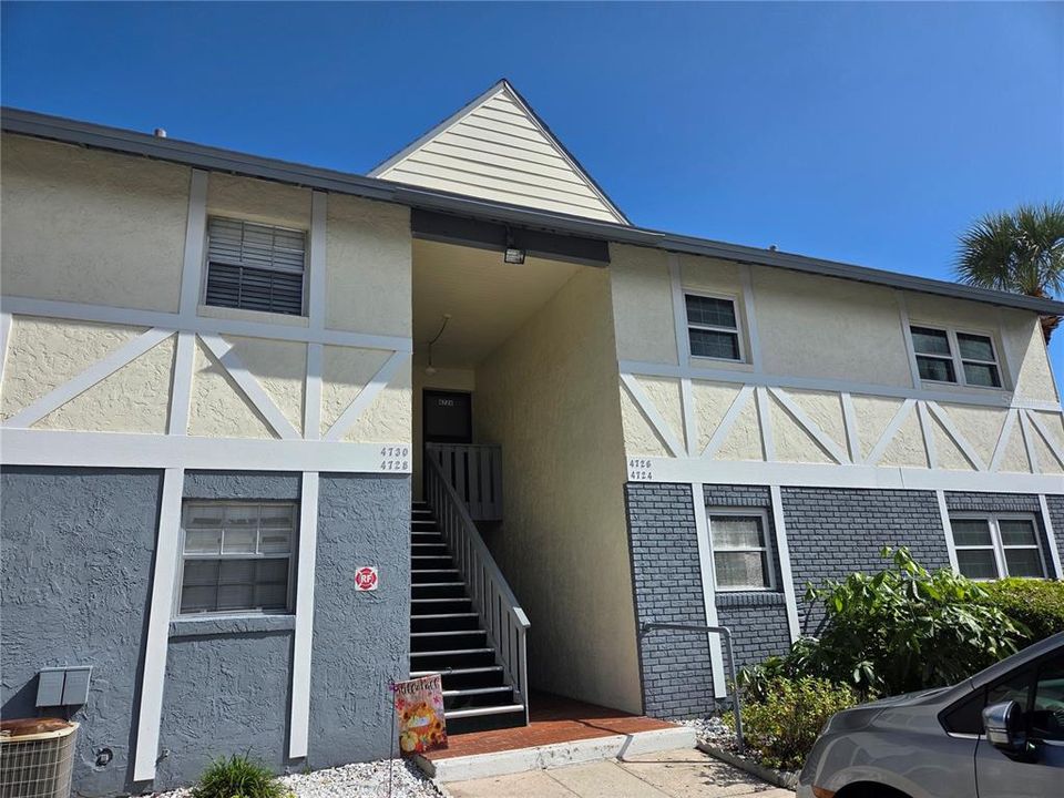 最近租的: $1,500 (2 贝兹, 2 浴室, 967 平方英尺)