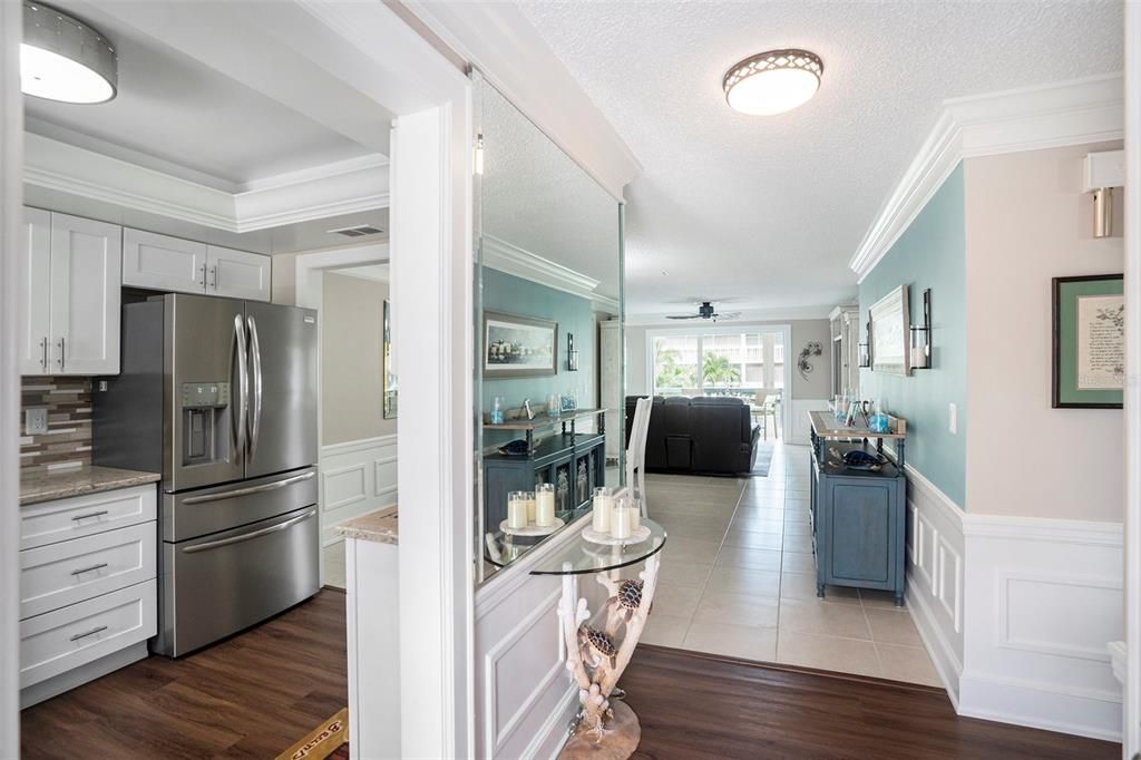 For Sale: $325,000 (2 beds, 2 baths, 1315 Square Feet)