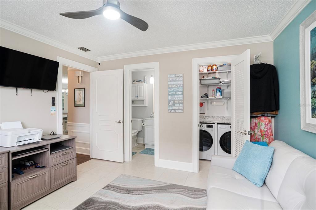 For Sale: $325,000 (2 beds, 2 baths, 1315 Square Feet)