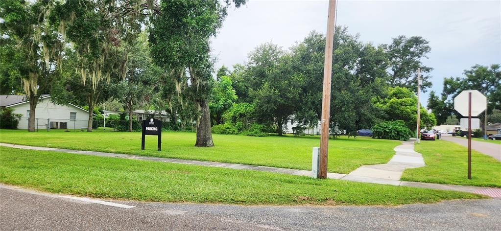 Activo con contrato: $110,000 (0.25 acres)