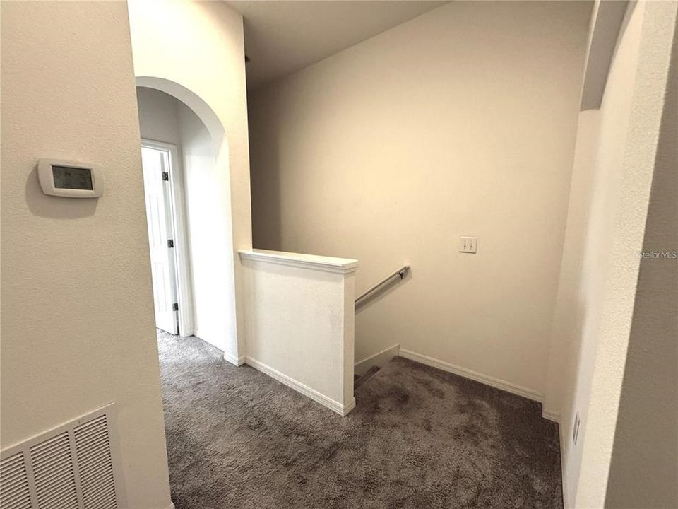 Под контрактом: $2,400 (3 спален, 2 ванн, 1500 Квадратных фут)