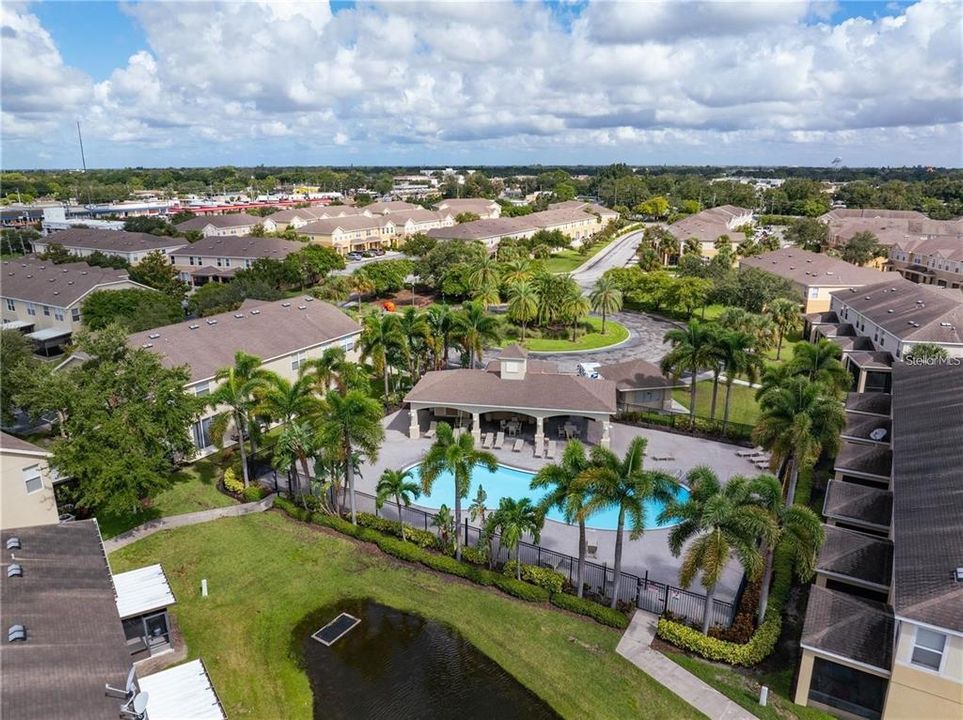 Под контрактом: $2,400 (3 спален, 2 ванн, 1500 Квадратных фут)