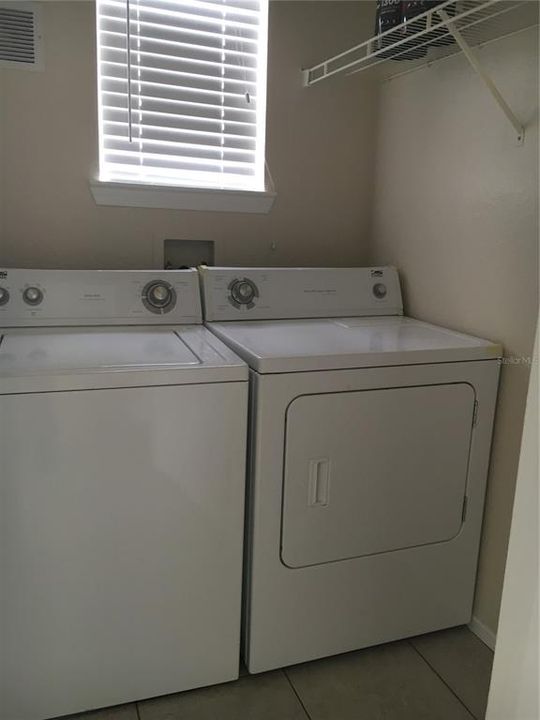 Active With Contract: $1,600 (2 beds, 2 baths, 1026 Square Feet)