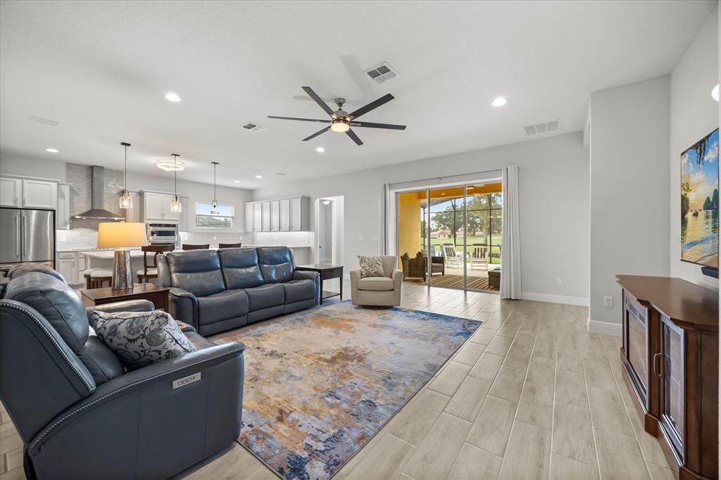 Active With Contract: $620,000 (5 beds, 3 baths, 2905 Square Feet)