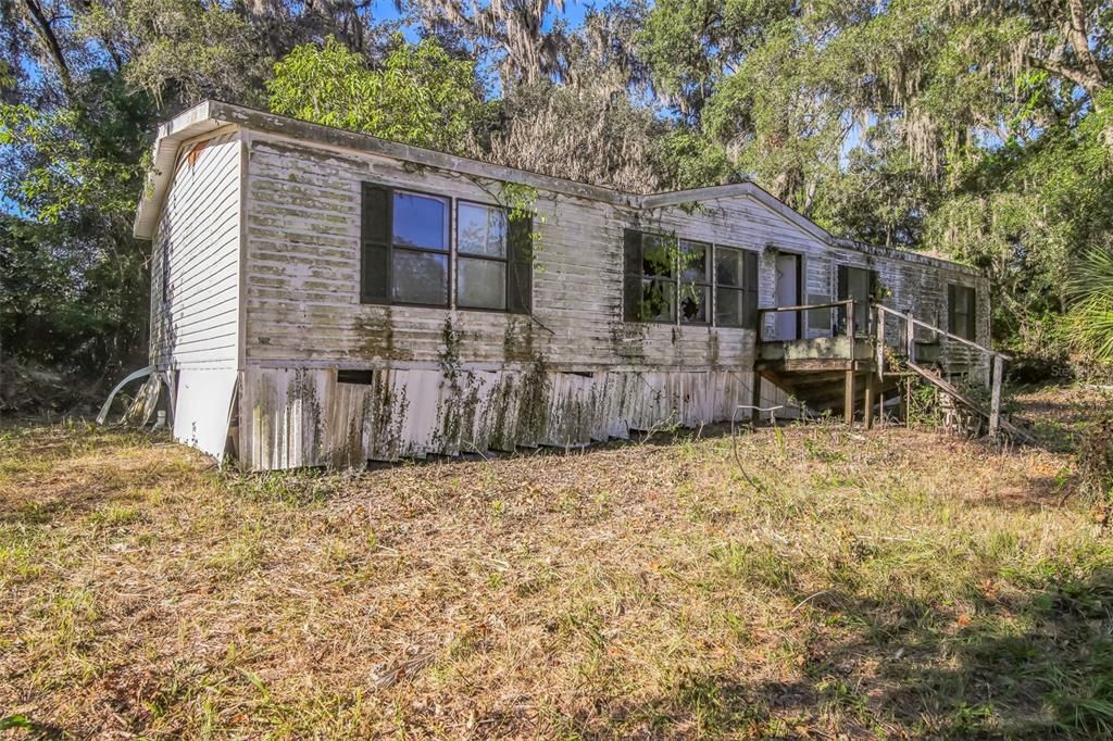 Active With Contract: $49,000 (4 beds, 2 baths, 1440 Square Feet)